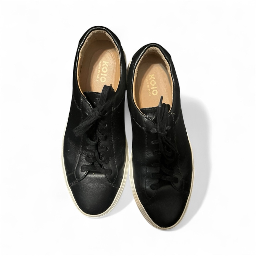 Capri Sneaker in Onyx